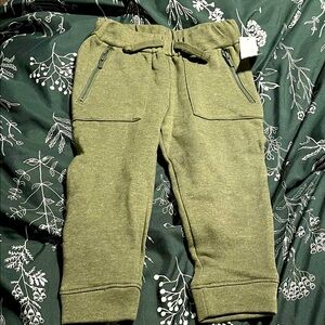 NWT. Old Navy 2T Olive Joggers